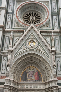 花在意大利佛罗伦萨的大教堂圣玛利