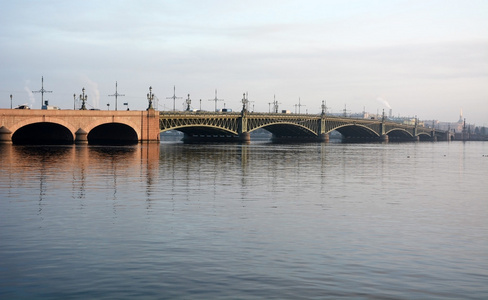 三位一体桥在圣彼得堡，俄罗斯