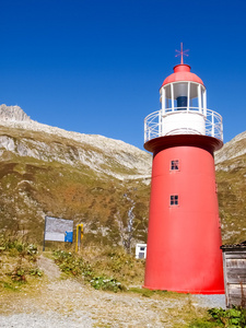 瑞士阿尔卑斯山，灯塔的 Oberalp 通