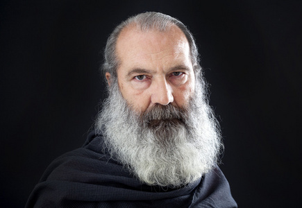 白胡子老爷爷图片