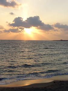 塞浦路斯岛海上日落