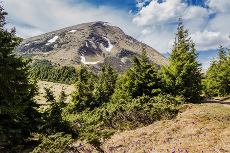 佩特罗斯山