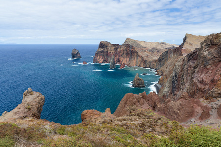马德拉岛与悬崖沿大西洋的海岸线