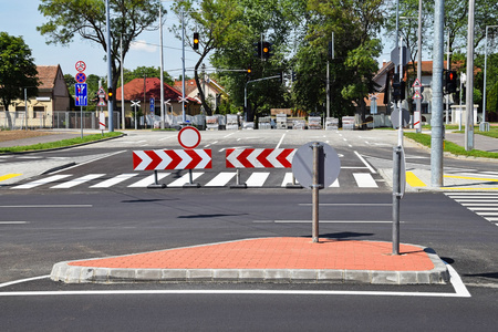 箭头标志在道路施工