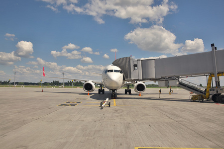 大门口砚池飞机在大门口照片