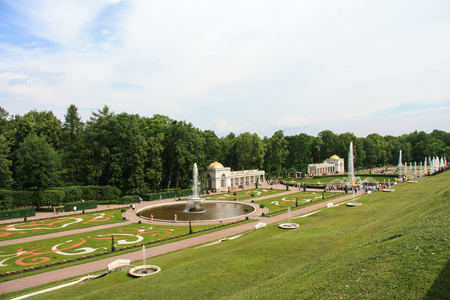 圣彼得堡的喷泉公园