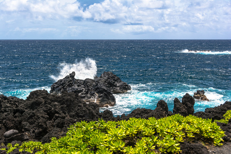 在 Waianapanapa，毛伊岛海洋