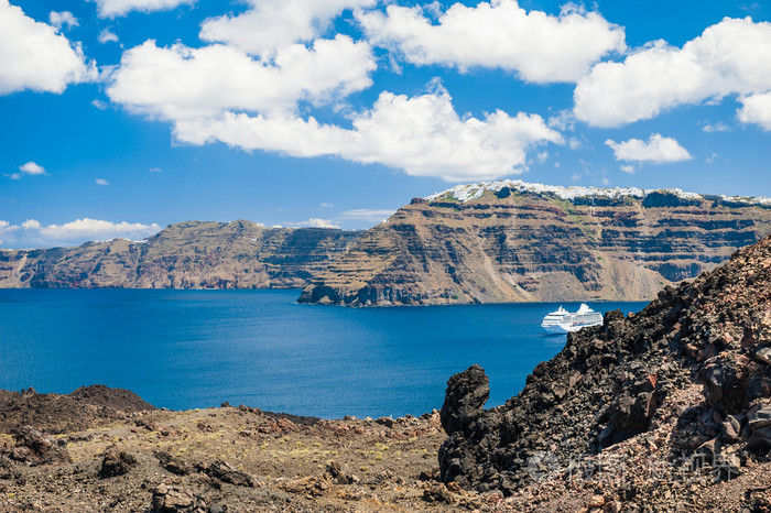 查看从希腊圣托里尼岛的火山