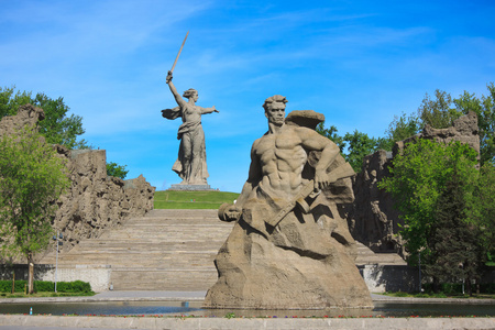 纪念碑逗留在伏尔加格勒，俄罗斯 Mamaev，库尔干死