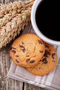 杯咖啡与饼干 小麦的一张小木桌