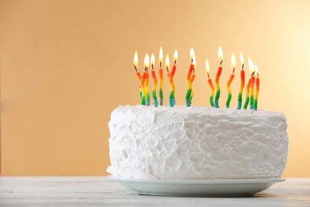 生日蛋糕的蜡烛