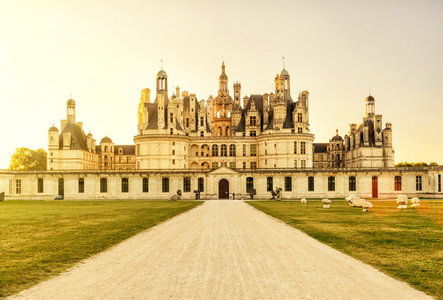 皇家尚博城堡，城堡在法国