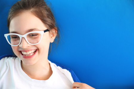 真诚的微笑,快乐的孩子照片