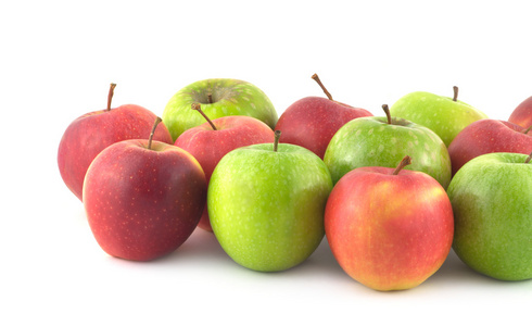 色彩熟透了的苹果孤立的特写