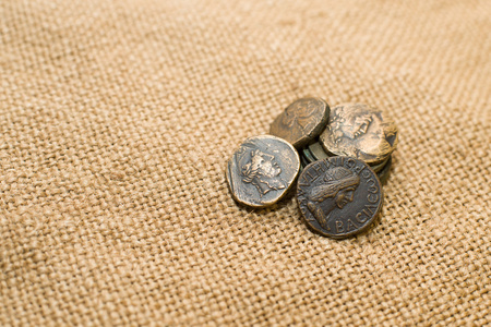 古钱币的旧布皇帝画像