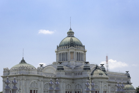 阿难 samakhom 王位大厅