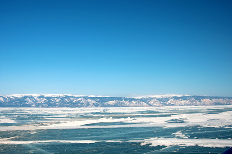表面的贝加尔湖的冰