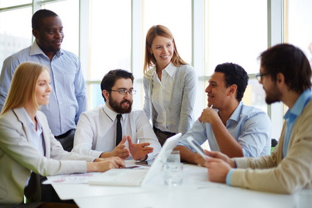 行政和管理人员会议照片