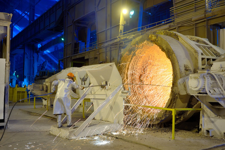 清洗的熔化钢包图片-清洗的熔化钢包素材-清洗的熔化