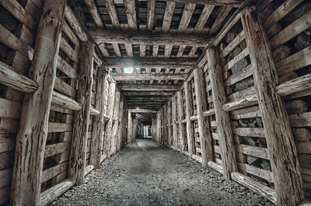 煤矿，Hdr 的地下隧道