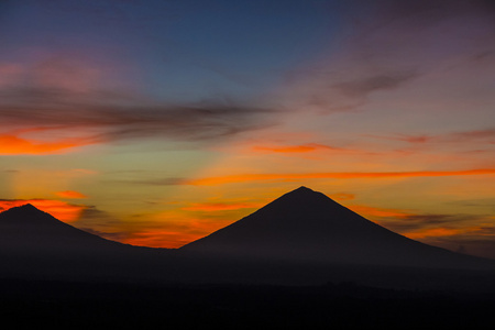 阿贡火山