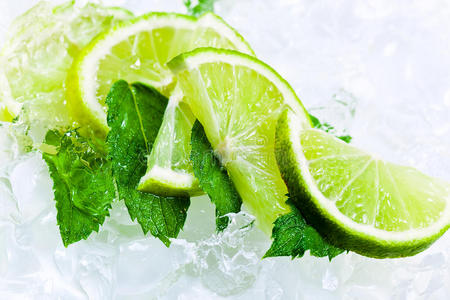 薄荷青柠图片