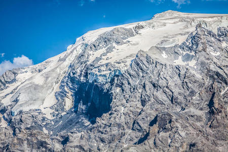 美丽的山位于奥尔特斯集团stelvio national