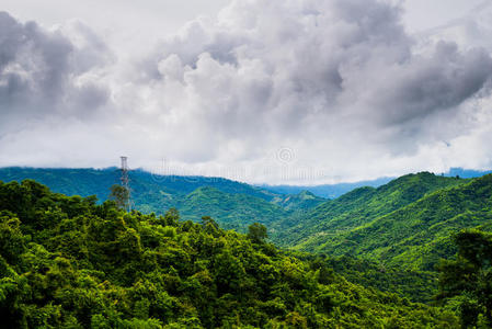 热带山的美丽景观