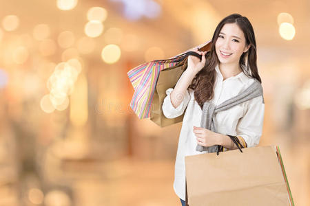 女性消费者亚洲图片