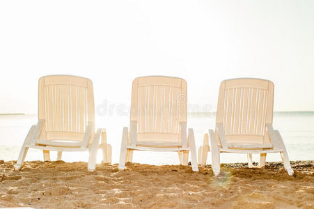 躺椅 帽子 人类 椅子 幸福 照片 目的地 海滩 女孩 比基尼
