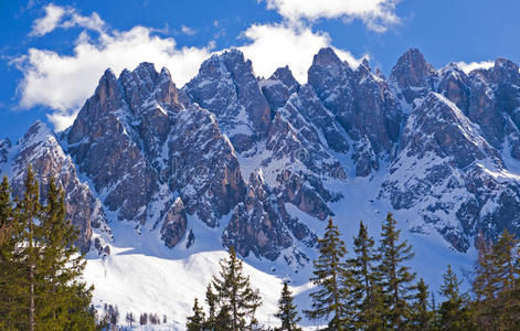 意大利冬季的白云石山