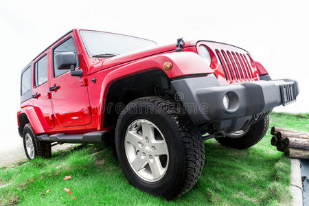 吉普车洱海图片