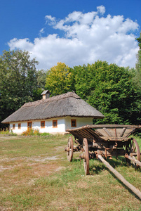 乌克兰传统马车小屋