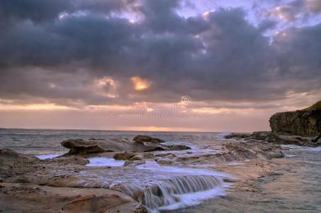 泡沫 气候 岩石 沿海 海岸 天空 日出 自然 海滩 波浪