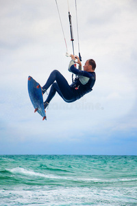 克里米亚空中的风筝冲浪