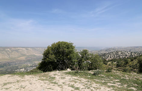 中东约旦山景从高地拍摄
