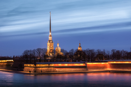 彼得和 Paul Fortress 在日落时，圣彼得斯堡