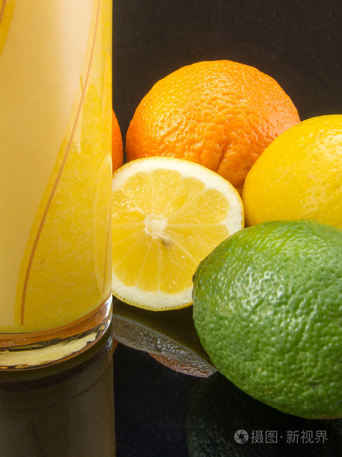 柑桔汁和橙柠檬石灰