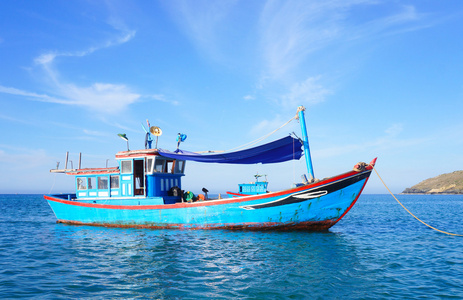 多彩的渔船照片
