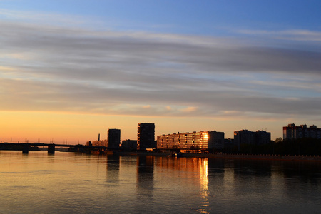 在圣彼得堡涅瓦河的视图