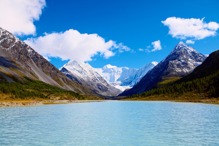 高山湖泊