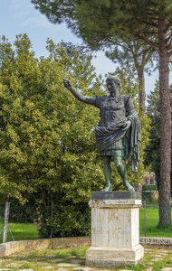 奥古斯都，Classe 雕像。意大利