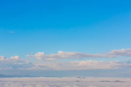 雾和云山景观HDR处理效果