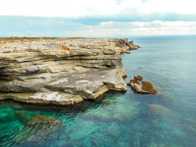 一个视图的西西里岛岛的岩石海岸