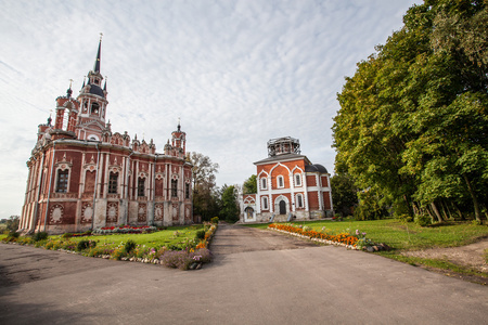 诺尼大教堂。Mozhajskij 克里姆林宫，莫扎伊斯克俄罗斯