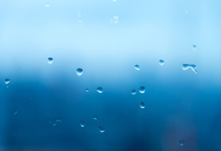 镜子与雨下降背景