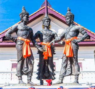 在泰国的三个国王纪念碑