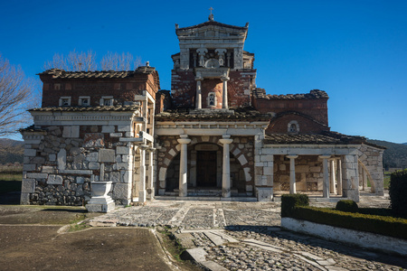 教会在古代 Mantineia