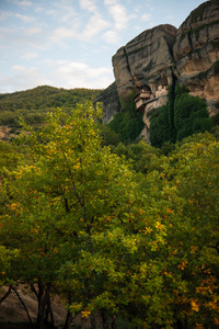 山和 Hipapandi 在米特奥拉修道院的看法
