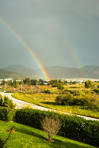 彩虹在郊区的雅典，希腊